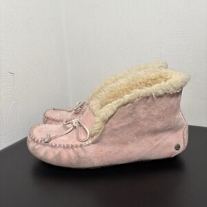 Ugg Alena Moccasin Slippers Pink Suede Sheepskin Lining Women's Size 8